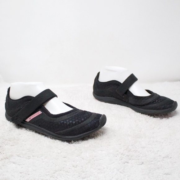 new balance mary janes